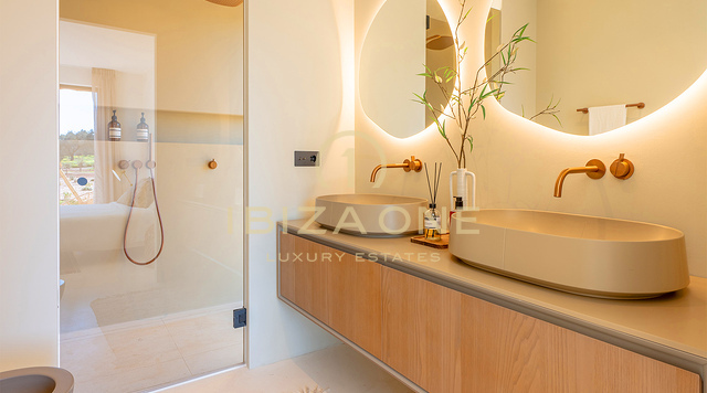 Exclusiva villa de lujo de nueva construcción con casa de invitados en venta en Ibiza