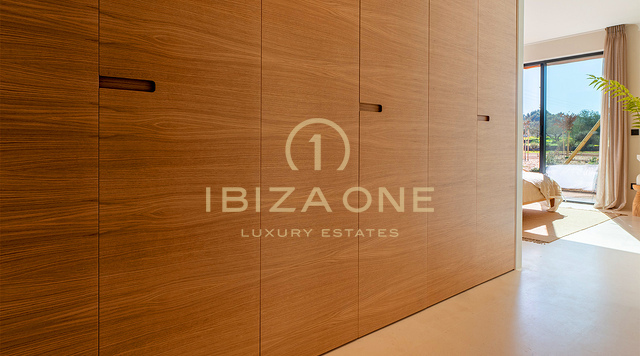 Exclusiva villa de lujo de nueva construcción con casa de invitados en venta en Ibiza