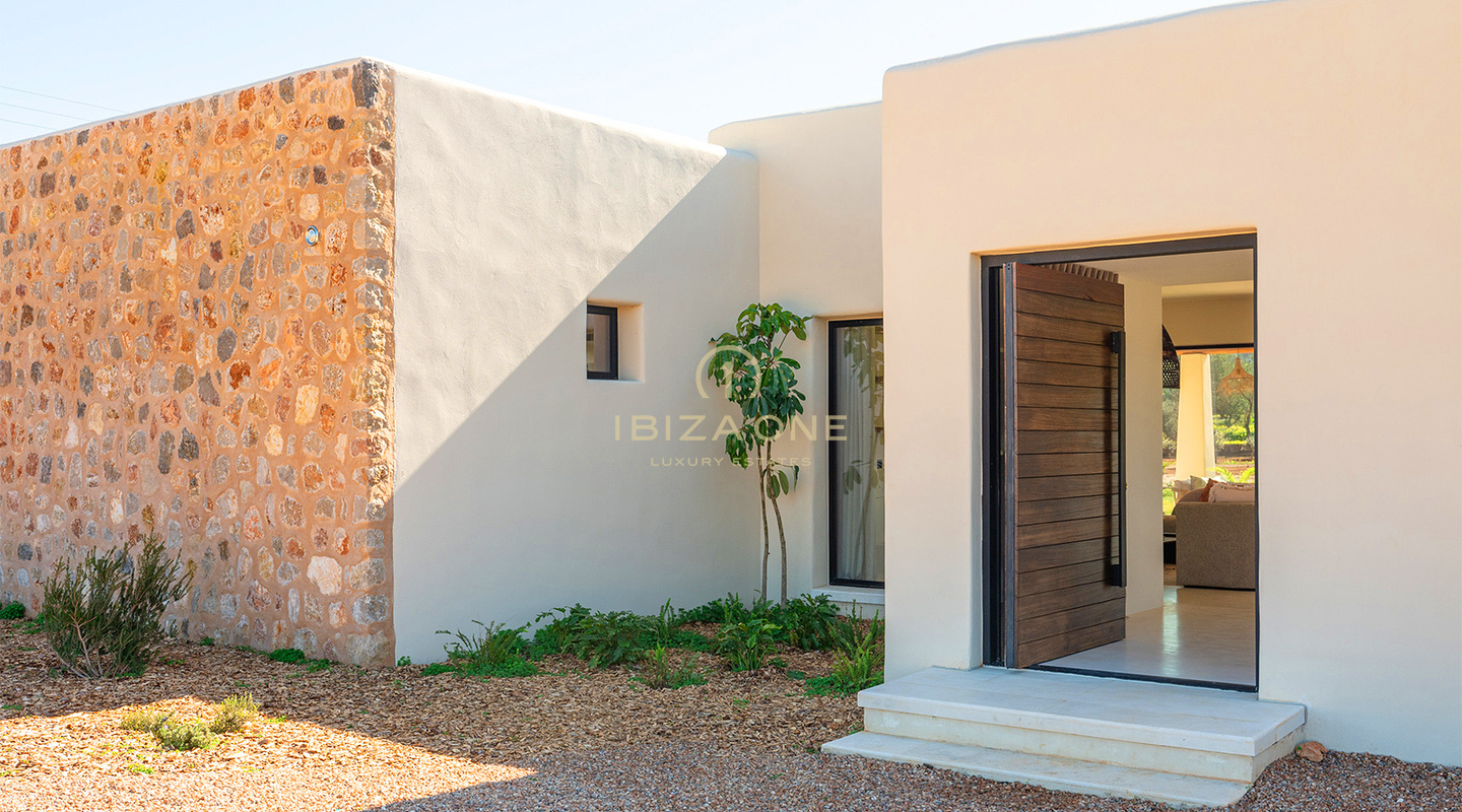 Exclusiva villa de lujo de nueva construcción con casa de invitados en venta en Ibiza