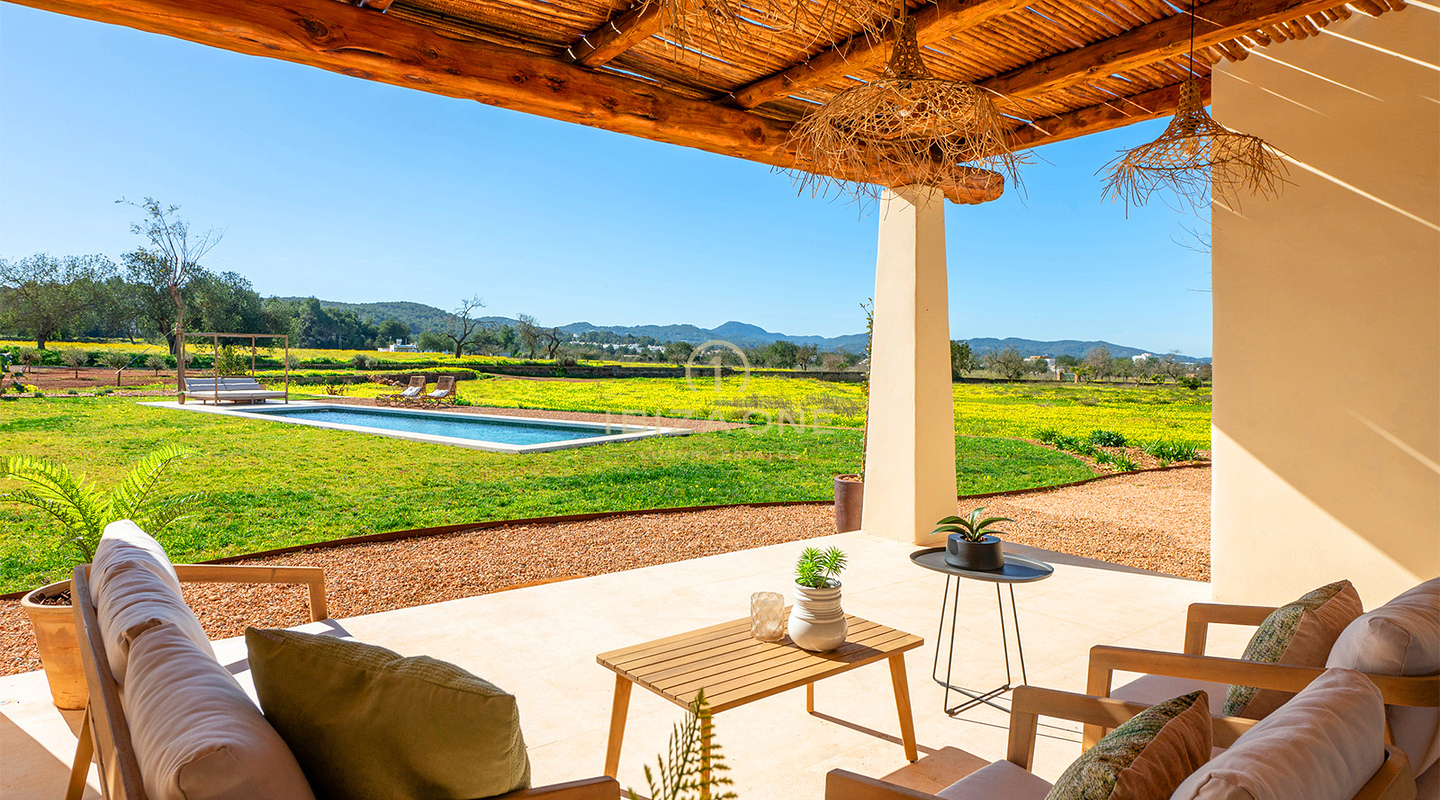 Exclusieve nieuwbouw luxe villa met gastenverblijf te koop, Ibiza