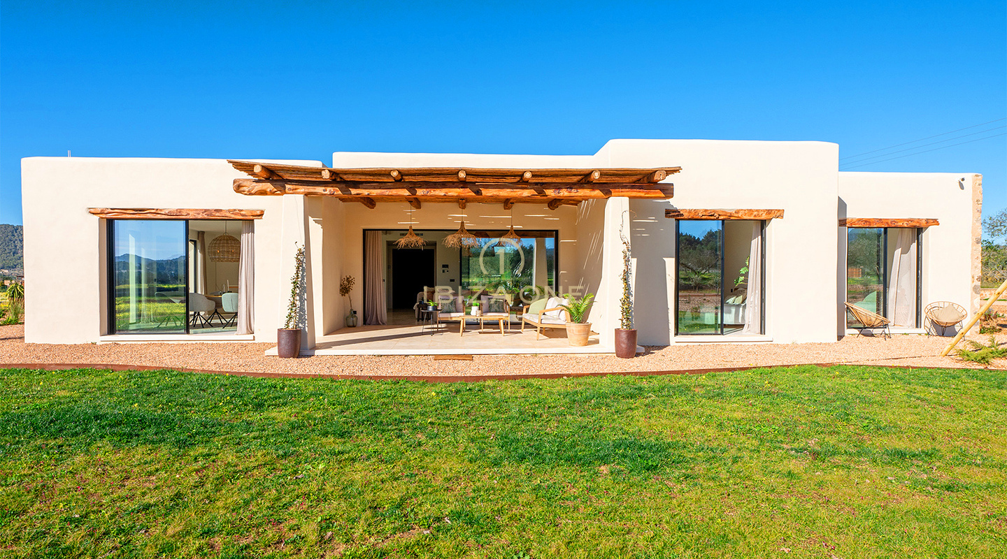 Exklusive Neubau-Luxusvilla mit Gästehaus zu verkaufen, Ibiza