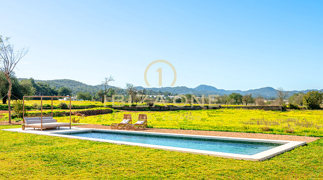 Exclusiva villa de lujo de nueva construcción con casa de invitados en venta en Ibiza