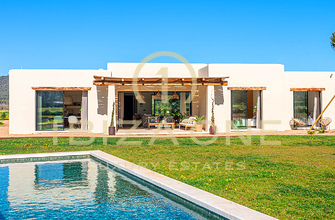 REMAX - Carla da Rosa - Exclusive New-Build Villa with Guest House