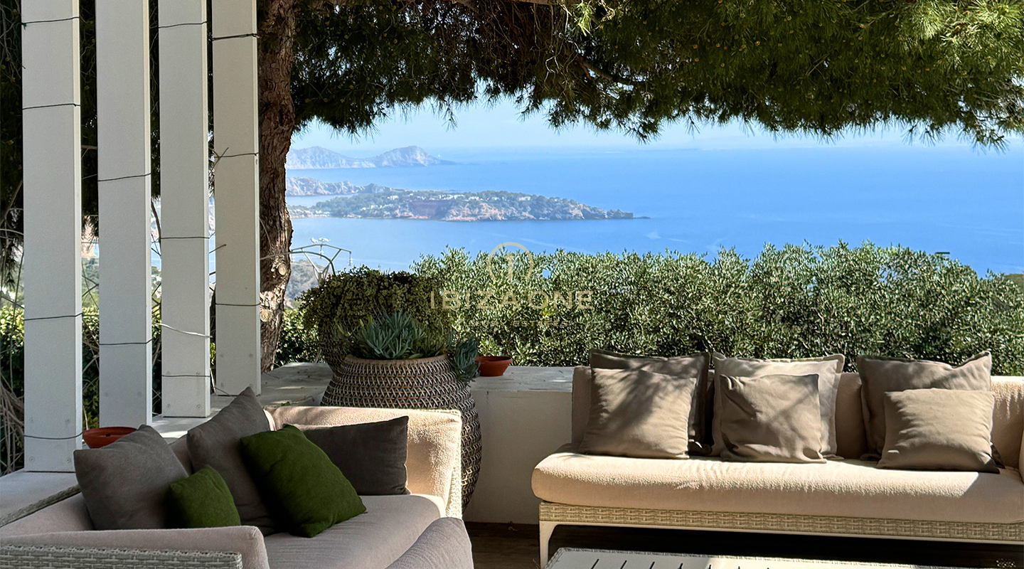 Lujosa y exquisita villa con espectaculares vistas al mar en alquiler, Ibiza