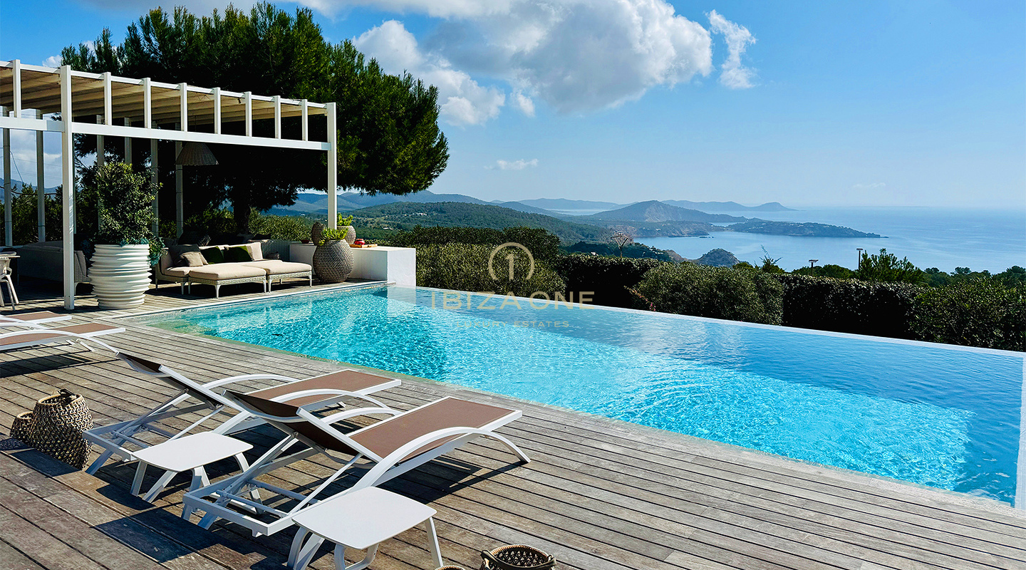 Luxuriöse und exquisite Villa mit spektakulärem Meerblick zu vermieten, Ibiza