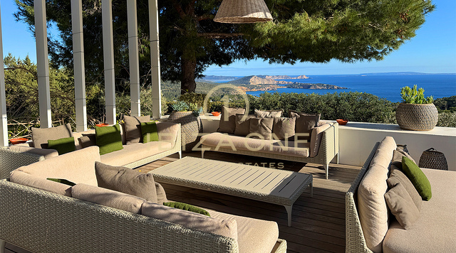 Luxurious and exquisite villa with spectacular views of the sea for rent, Ibiza