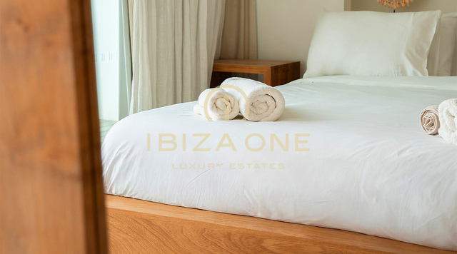 Luxuriöse und exquisite Villa mit spektakulärem Meerblick zu vermieten, Ibiza