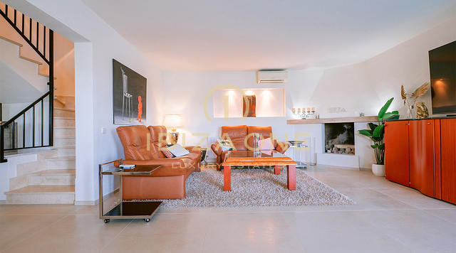 Amplia y elegante villa de lujo con vistas panorámicas en Can Furnet en venta, Ibiza
