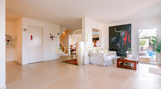 Amplia y elegante villa de lujo con vistas panorámicas en Can Furnet en venta, Ibiza