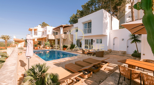 Spaziosa ed elegante villa di lusso con vista panoramica a Can Furnet in vendita, Ibiza