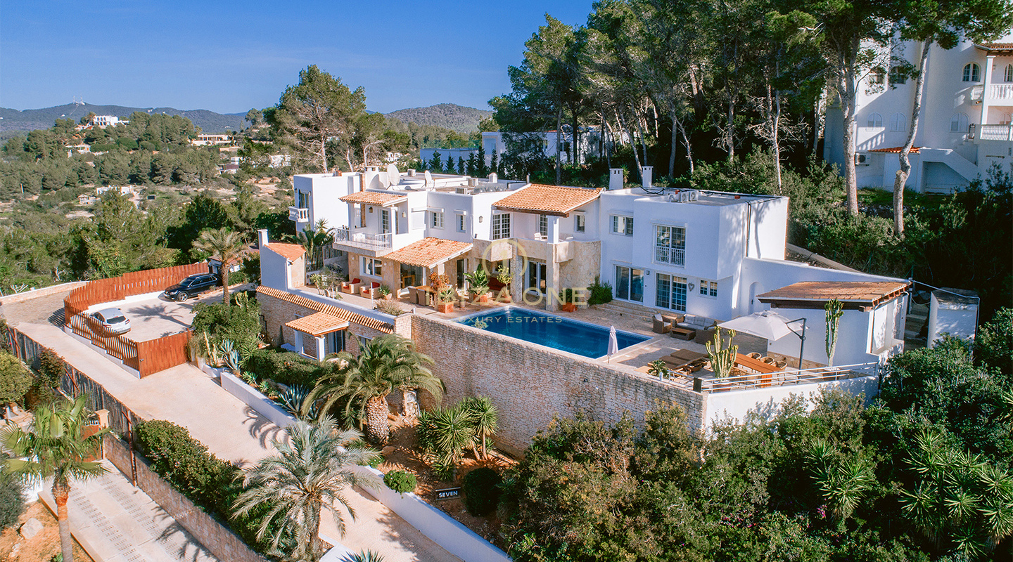 Spaziosa ed elegante villa di lusso con vista panoramica a Can Furnet in vendita, Ibiza