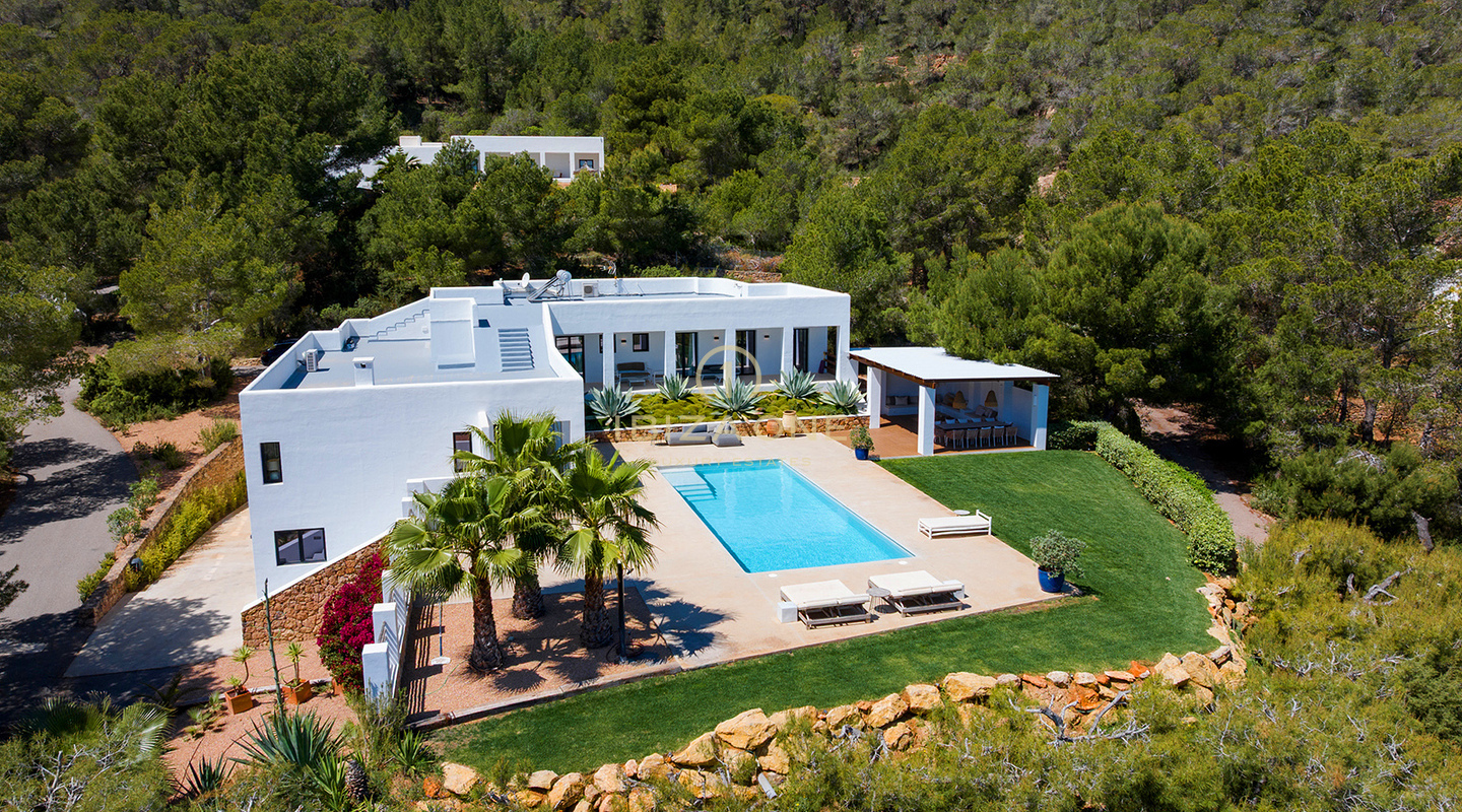 Beautiful Modern Luxury Villa with Exceptional Mountain & Sea Views – For Sale in Sant Josep, Ibiza
