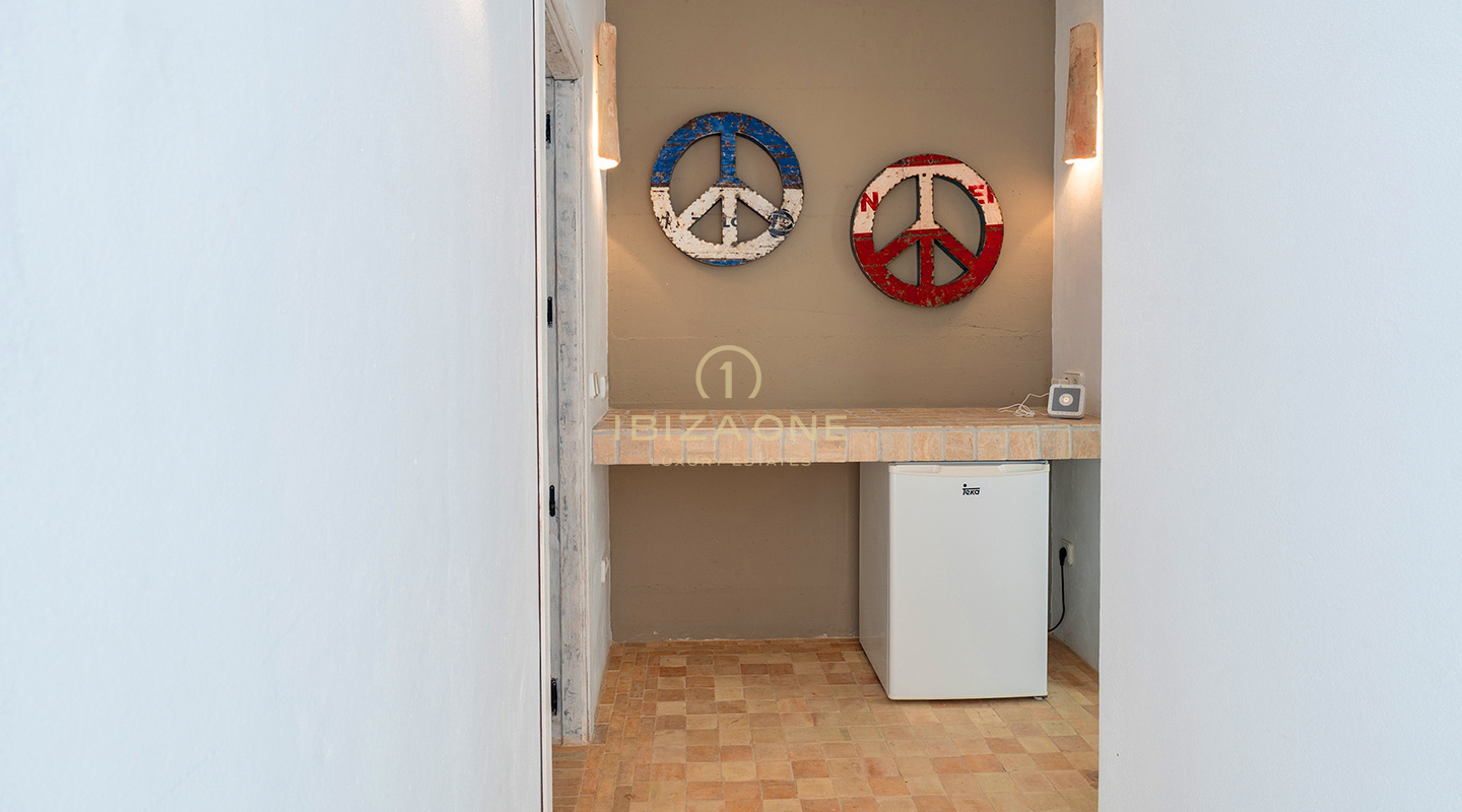 Prachtige moderne luxe villa met uitzonderlijk uitzicht op de bergen en de zee - te koop in Sant Josep, Ibiza