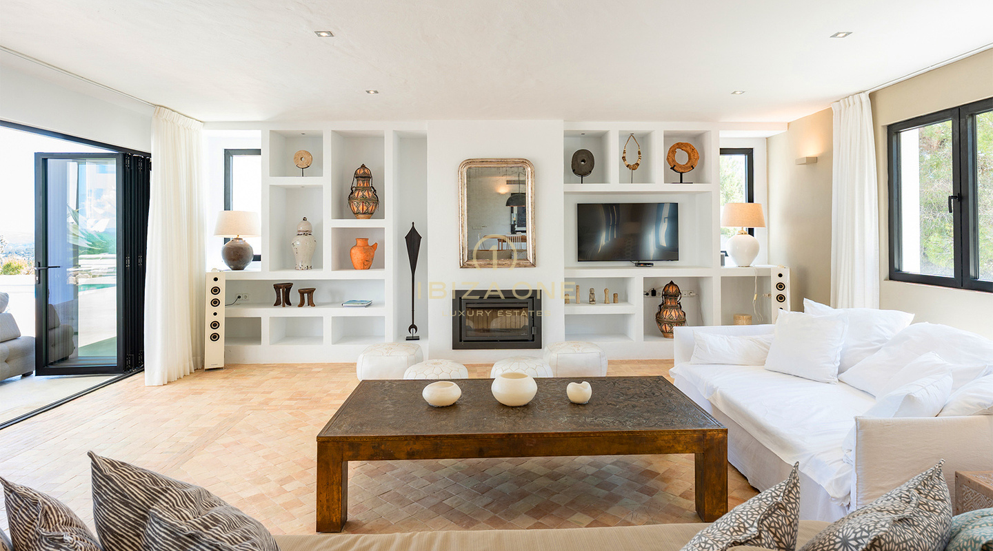 Wunderschöne, moderne Luxusvilla mit atemberaubendem Berg- und Meerblick – zu verkaufen in Sant Josep, Ibiza