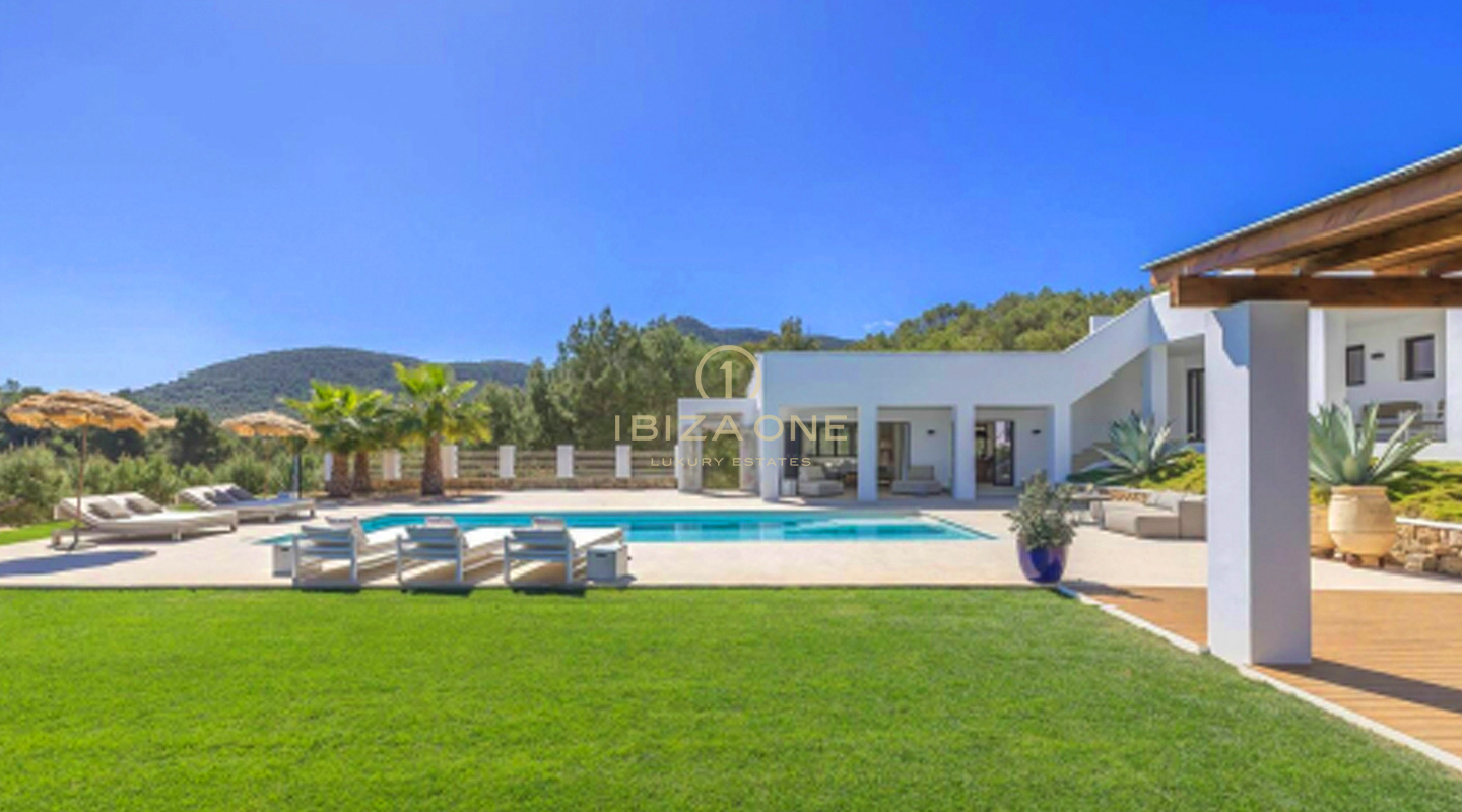 Beautiful Modern Luxury Villa with Exceptional Mountain & Sea Views – For Sale in Sant Josep, Ibiza