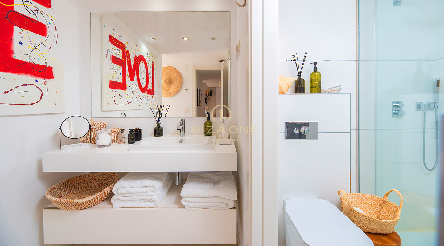 Stylish luxury apartment in the prestigious WHITE ANGEL complex and close to the prime Marina Botafoch location for sale, Ibiza - Stylish luxury apartment in the prestigious WHITE ANGEL complex and close to the prime Marina Botafoch location for rent, Ibiza