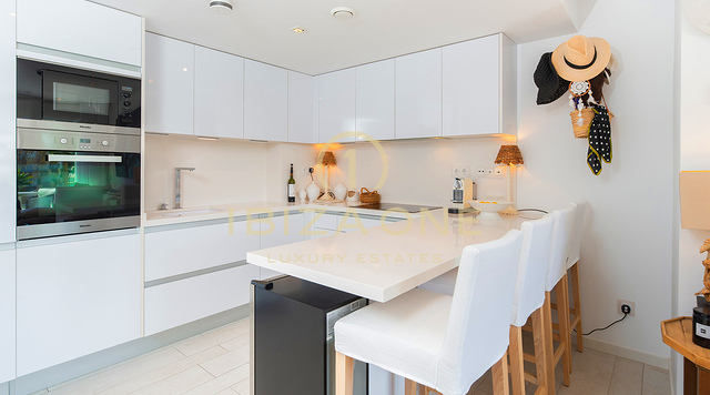 Stylish luxury apartment in the prestigious WHITE ANGEL complex and close to the prime Marina Botafoch location for sale, Ibiza - Stylish luxury apartment in the prestigious WHITE ANGEL complex and close to the prime Marina Botafoch location for rent, Ibiza