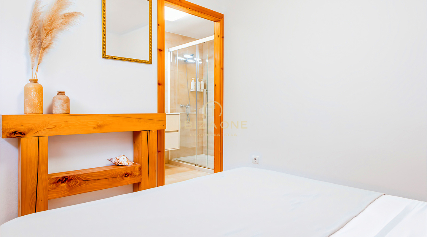 Auténtica finca de lujo con apartamentos de invitados y piscina en venta, Ibiza