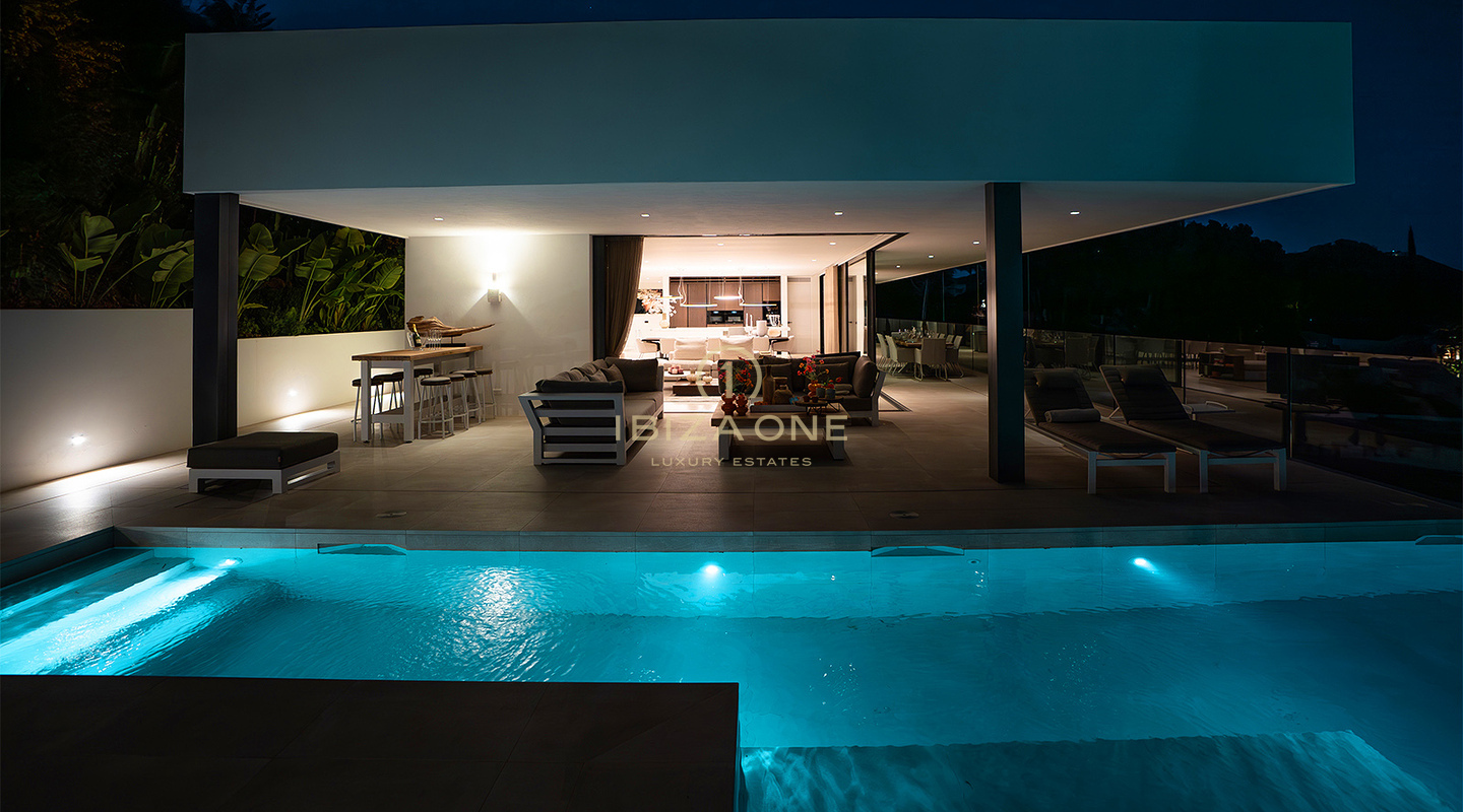 Exklusive Luxus-Designervilla in Can Furnet mit atemberaubender Aussicht zu verkaufen, Ibiza
