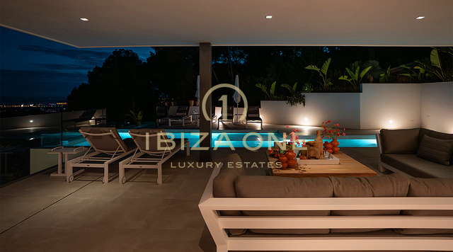 Exclusieve luxe designvilla in Can Furnet met adembenemend uitzicht te koop, Ibiza