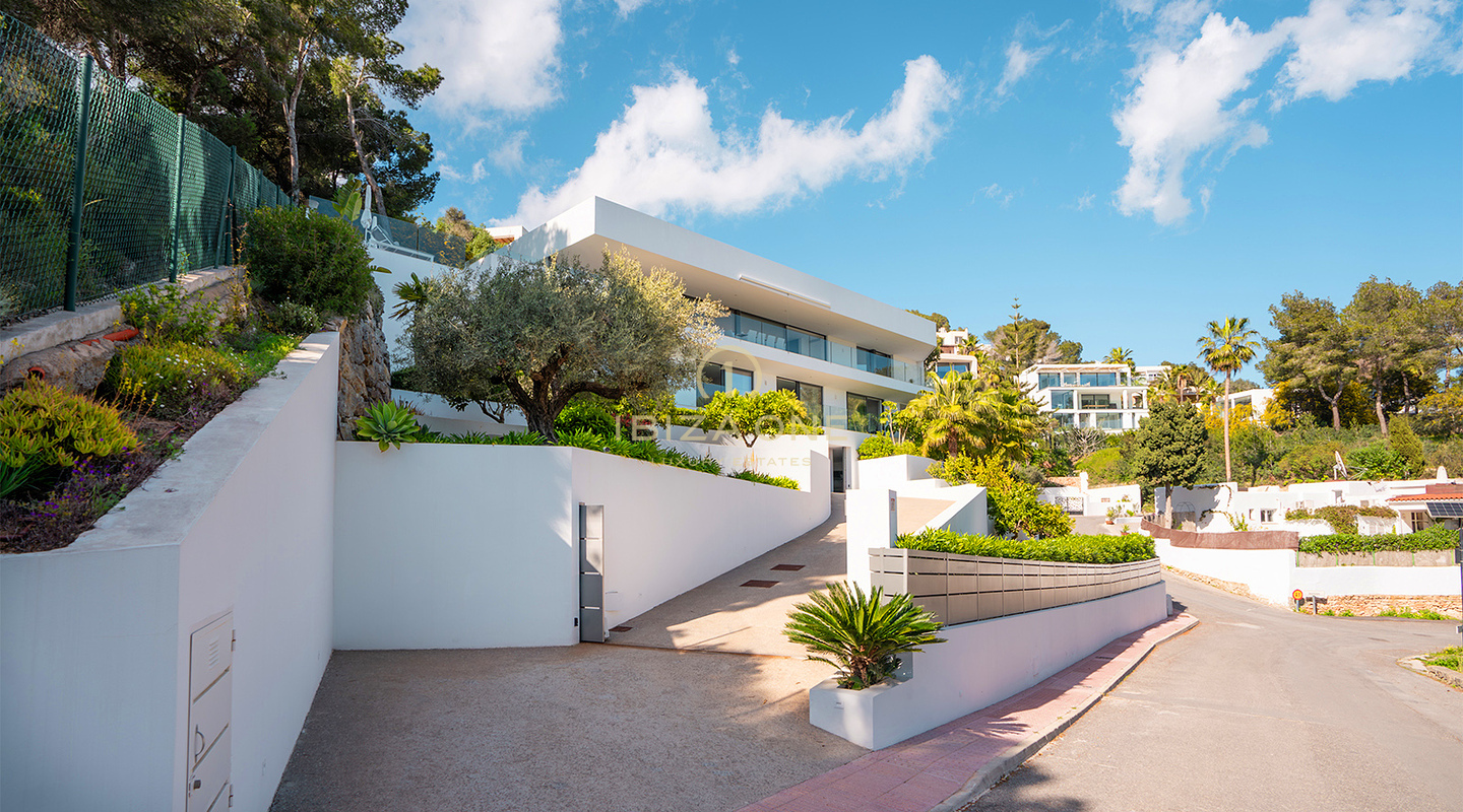 Exklusive Luxus-Designervilla in Can Furnet mit atemberaubender Aussicht zu verkaufen, Ibiza