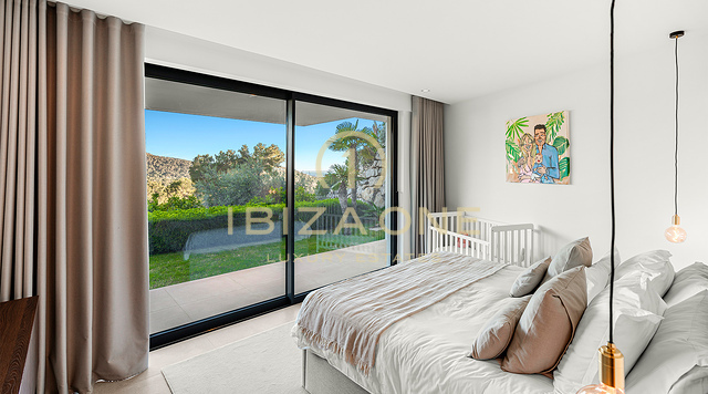 Exklusive Luxus-Designervilla in Can Furnet mit atemberaubender Aussicht zu verkaufen, Ibiza
