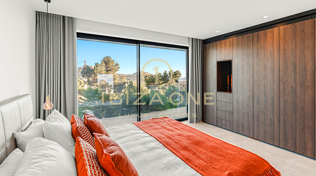 Exclusieve luxe designvilla in Can Furnet met adembenemend uitzicht te koop, Ibiza