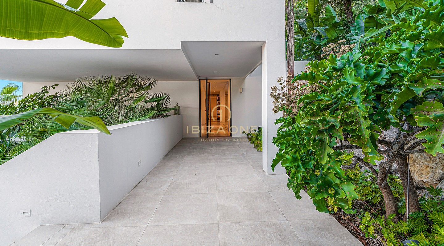 Exklusive Luxus-Designervilla in Can Furnet mit atemberaubender Aussicht zu verkaufen, Ibiza