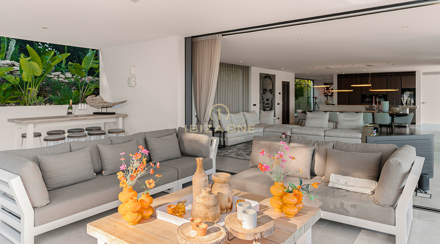 Exclusieve luxe designvilla in Can Furnet met adembenemend uitzicht te koop, Ibiza