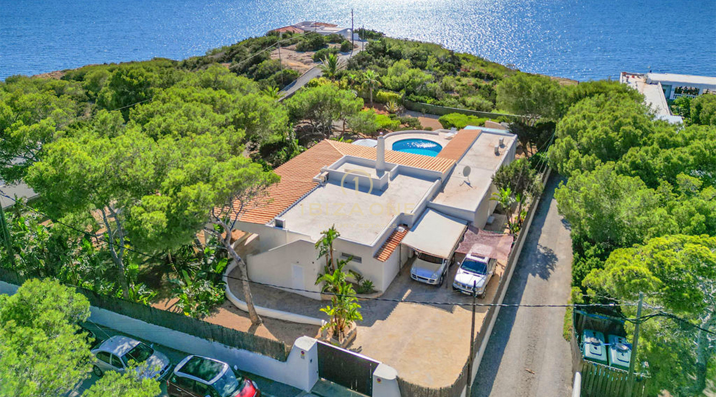Ibiza Frontline Property met privétoegang tot de zee en uitzicht op de zonsondergang - Nu te koop, Ibiza
