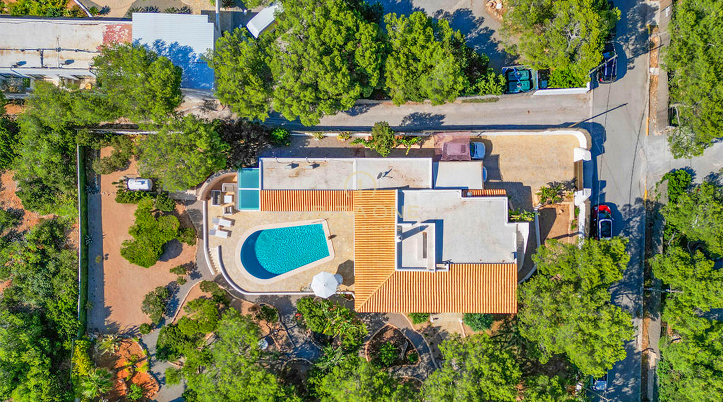 Proprietà in prima linea a Ibiza con accesso privato al mare e vista sul tramonto - In vendita ora, Ibiza