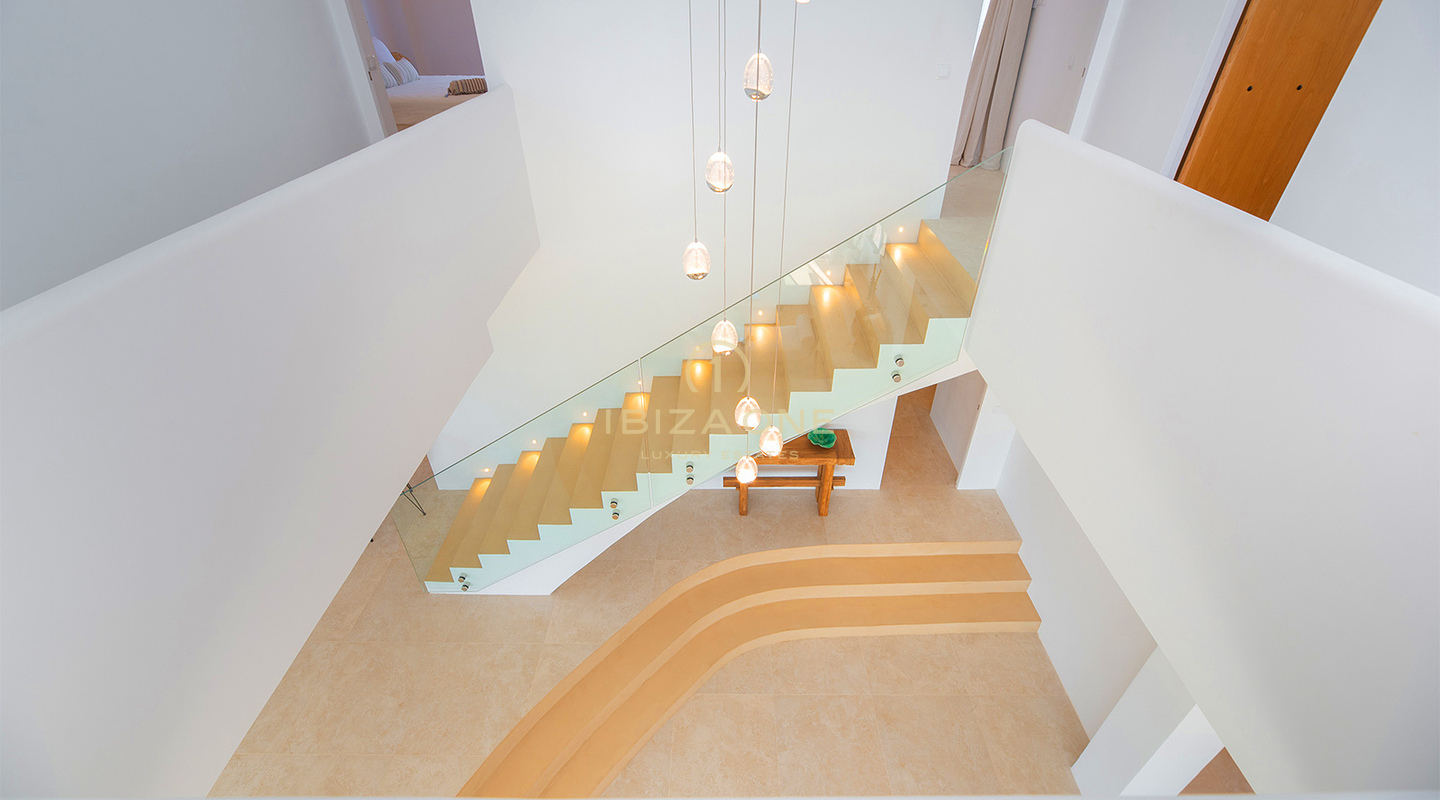Architectonisch meesterwerk van een luxe villa in Blakstad-stijl te koop op Ibiza