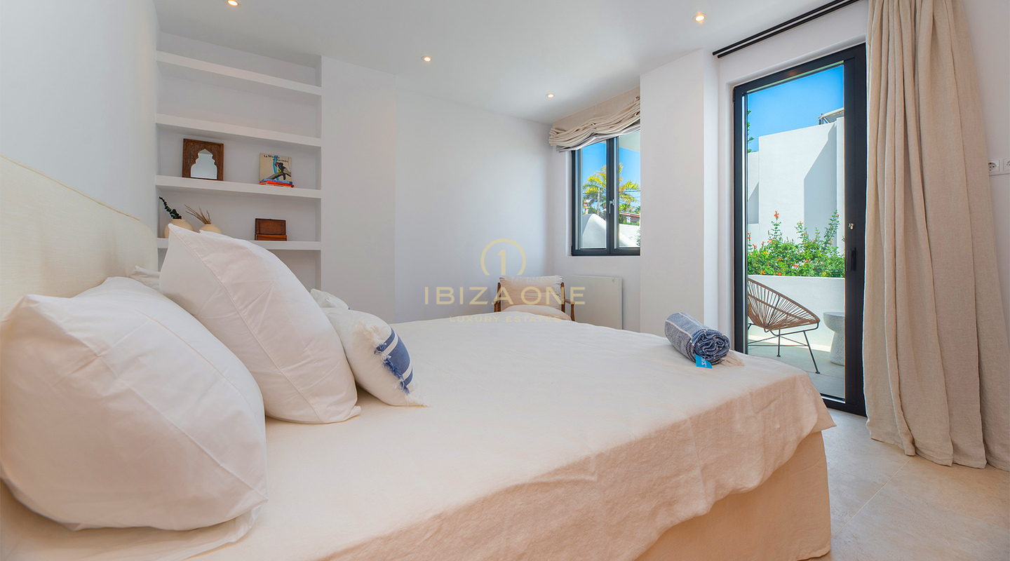 Architectonisch meesterwerk van een luxe villa in Blakstad-stijl te koop op Ibiza