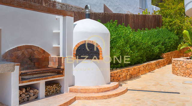 Architectonisch meesterwerk van een luxe villa in Blakstad-stijl te koop op Ibiza