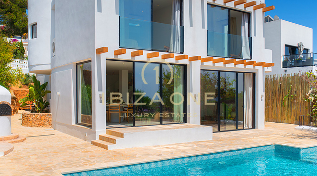 Architectonisch meesterwerk van een luxe villa in Blakstad-stijl te koop op Ibiza
