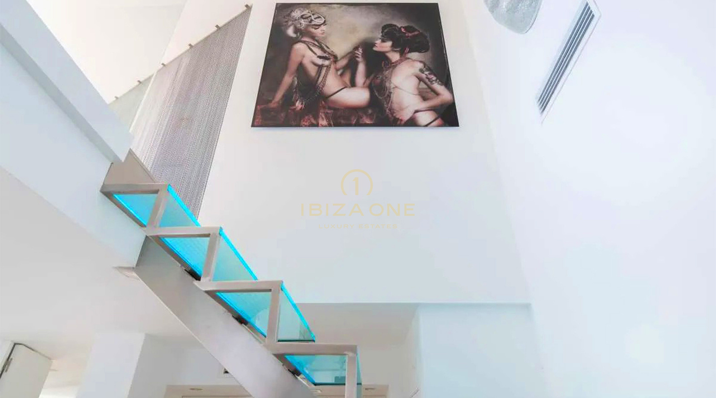 Luxury Duplex Penthouse for Sale in Ibiza – Sea Views Over Marina Botafoch & Paseo Marítimo