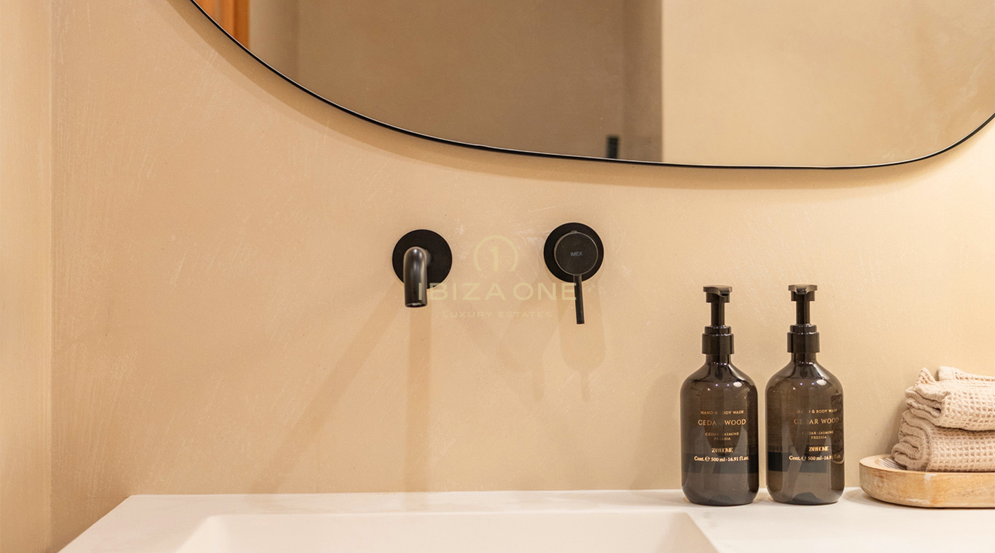 Exklusive, luxuriös renovierte Wohnung in Marina Botafoch zu verkaufen, Ibiza