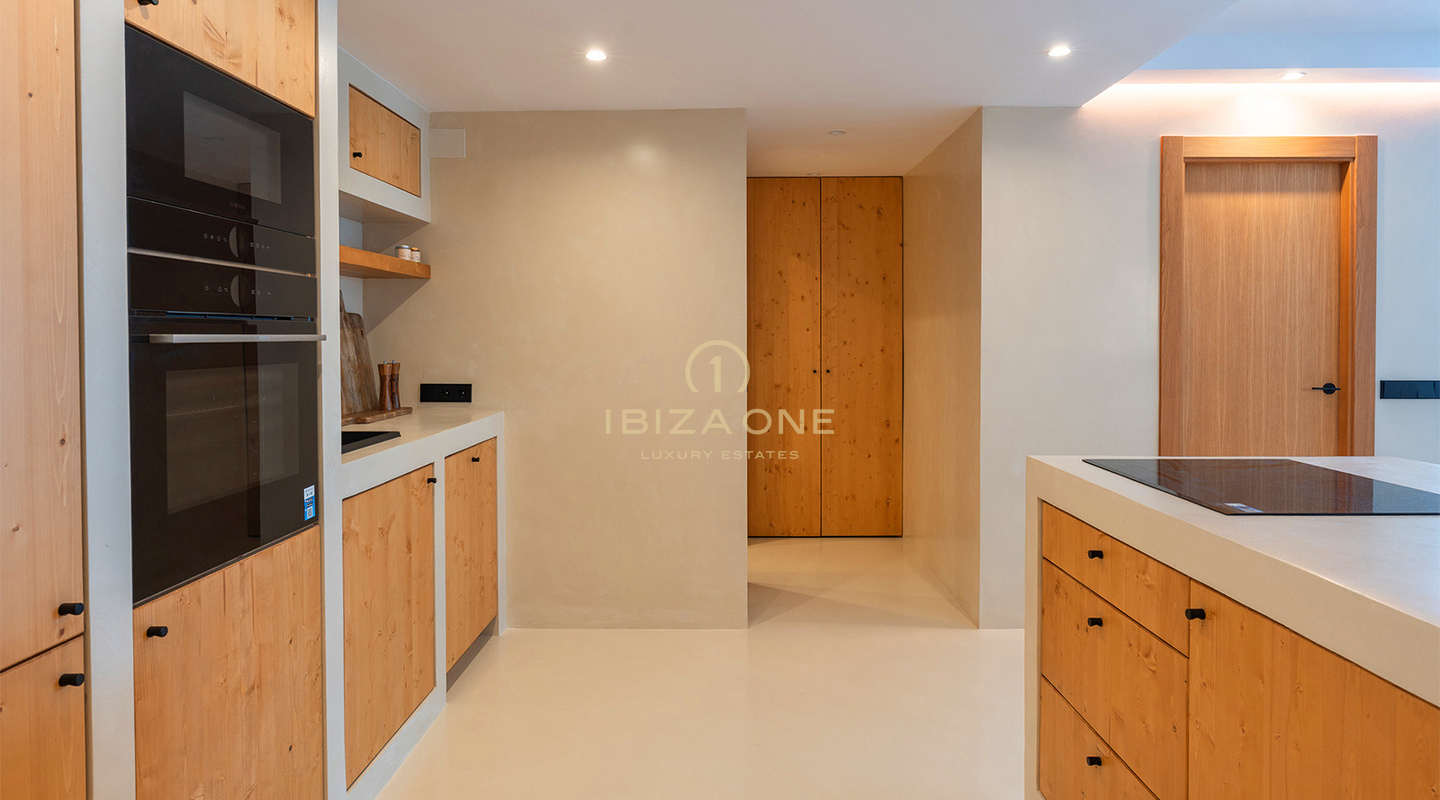 Exclusive luxury renovated apartment in Marina Botafoch for sale, Ibiza