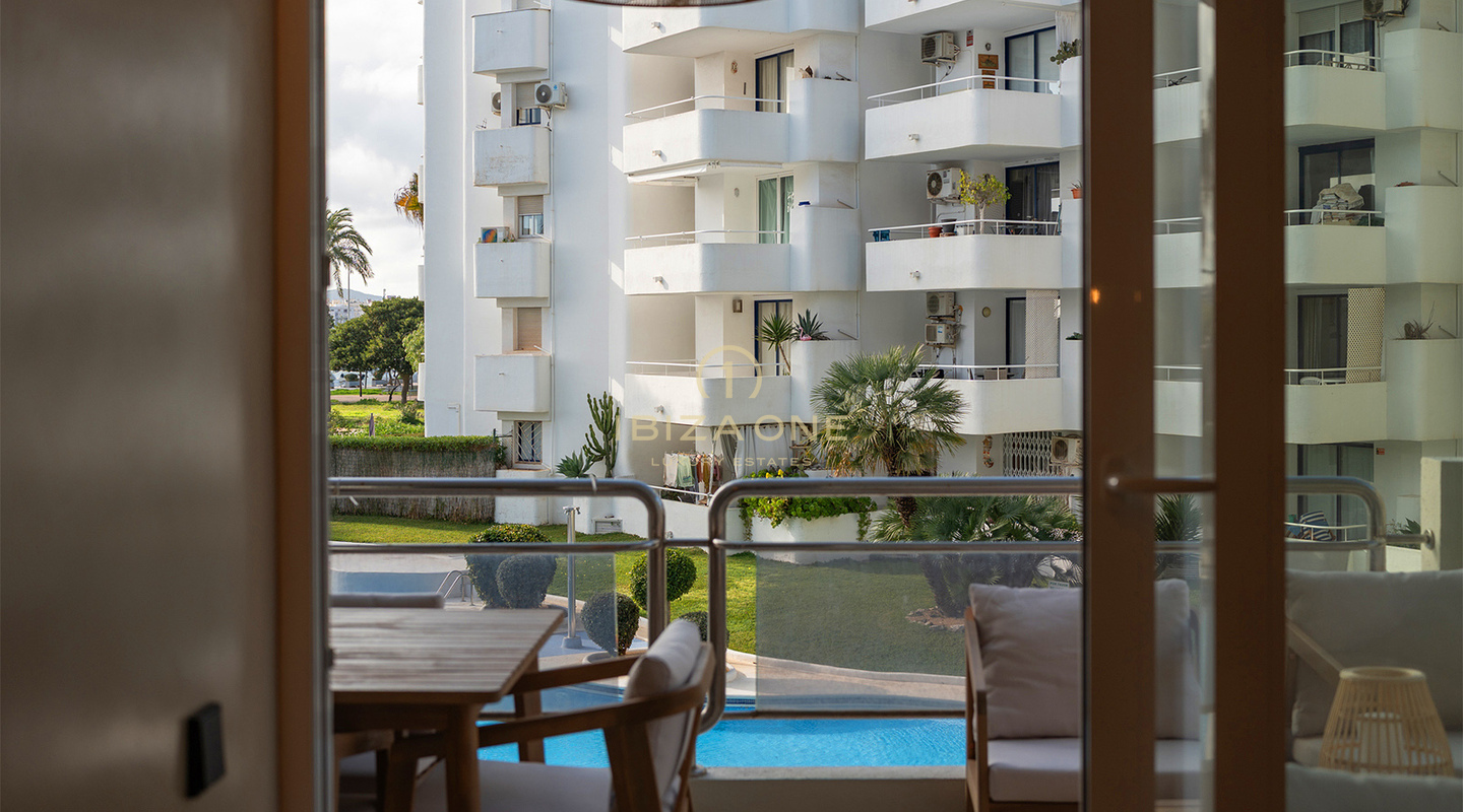 Luxe appartement op de 3e verdieping te koop in Marina Botafoch, Ibiza