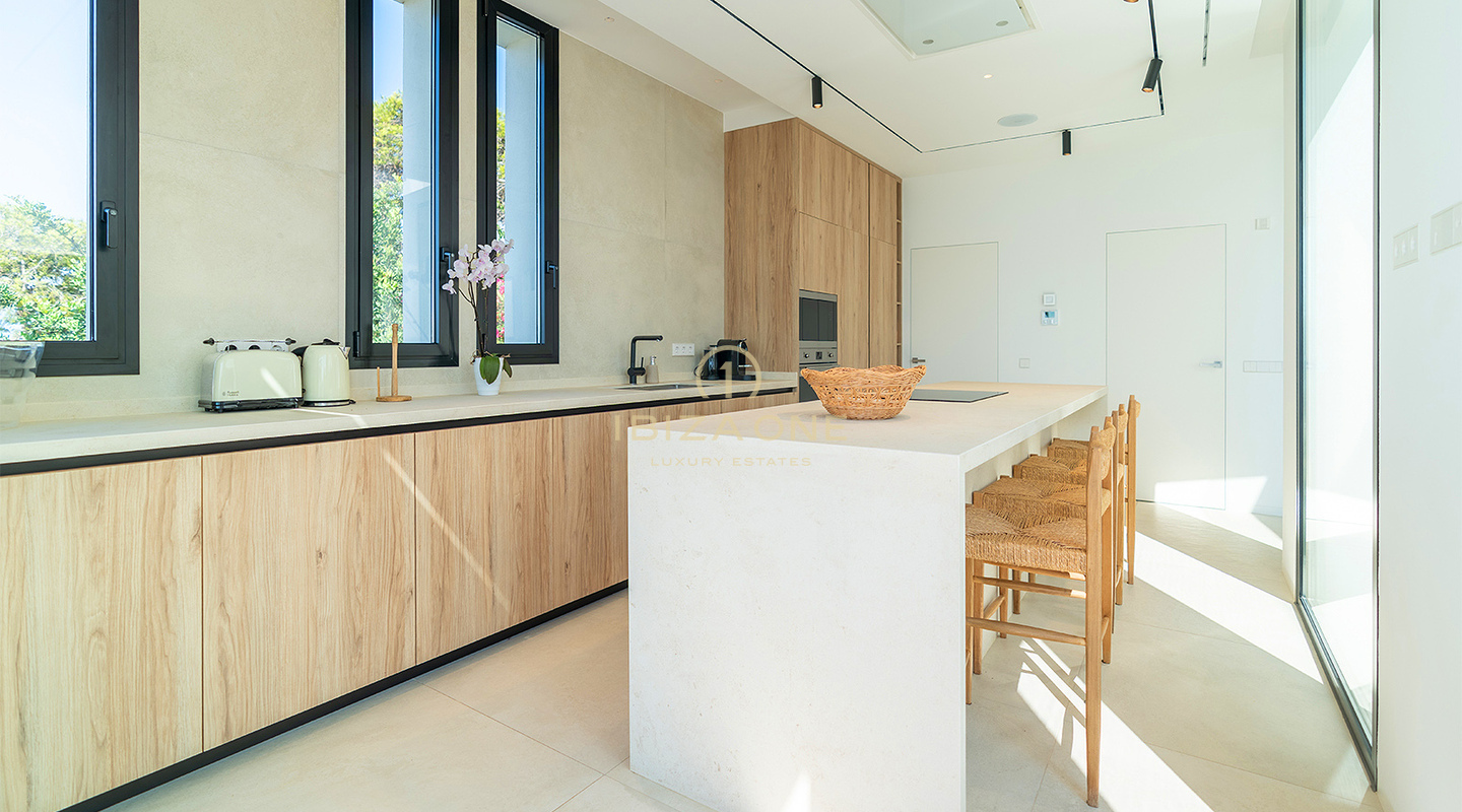 Modern First-Line Beachfront Villa with Private Sea Access for Long-Term Rent in Cap Martinet, Ibiza