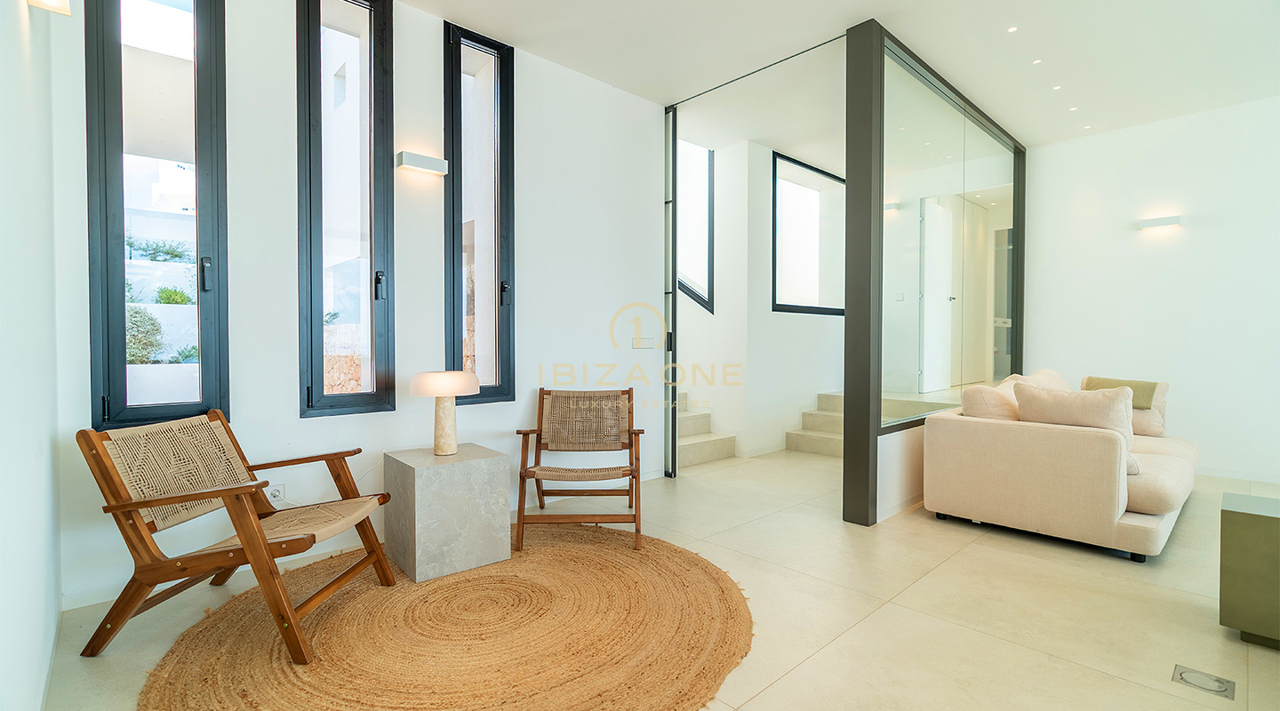 Villa moderne en bord de mer avec accès privé à la mer, à louer à long terme à Cap Martinet, Ibiza