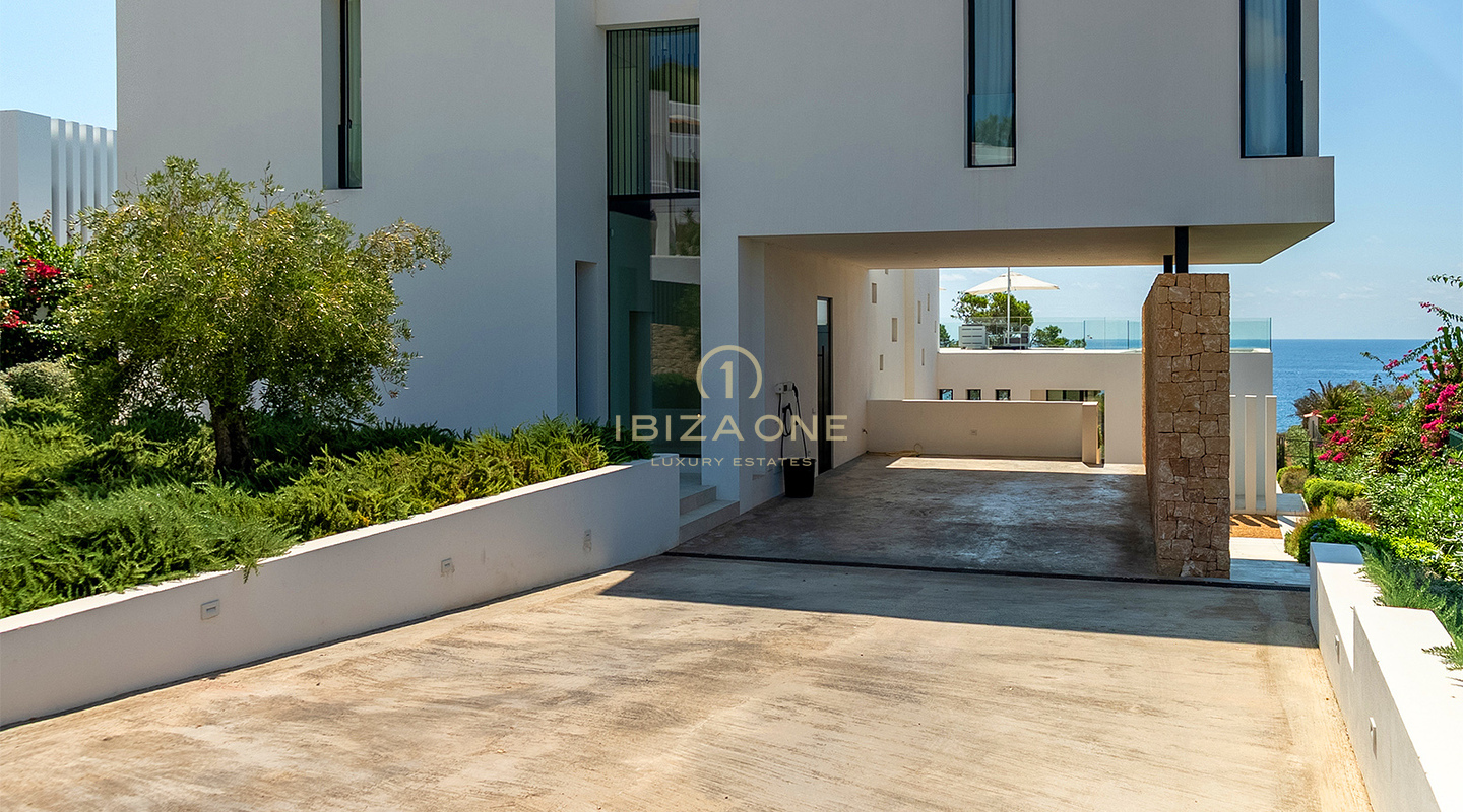 Villa moderne en bord de mer avec accès privé à la mer, à louer à long terme à Cap Martinet, Ibiza