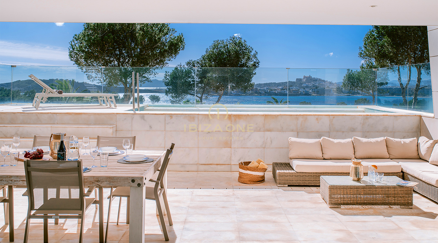 Appartement de luxe exclusif à Es Pouet avec vue imprenable, à vendre à Ibiza. RÉSERVÉ