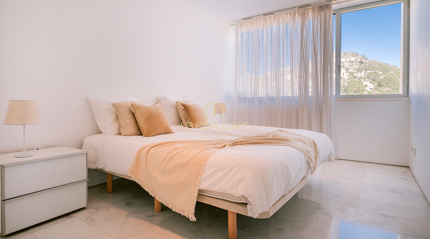 Exklusive Luxuswohnung in Es Pouet mit atemberaubender Aussicht zu verkaufen, Ibiza RESERVIERT