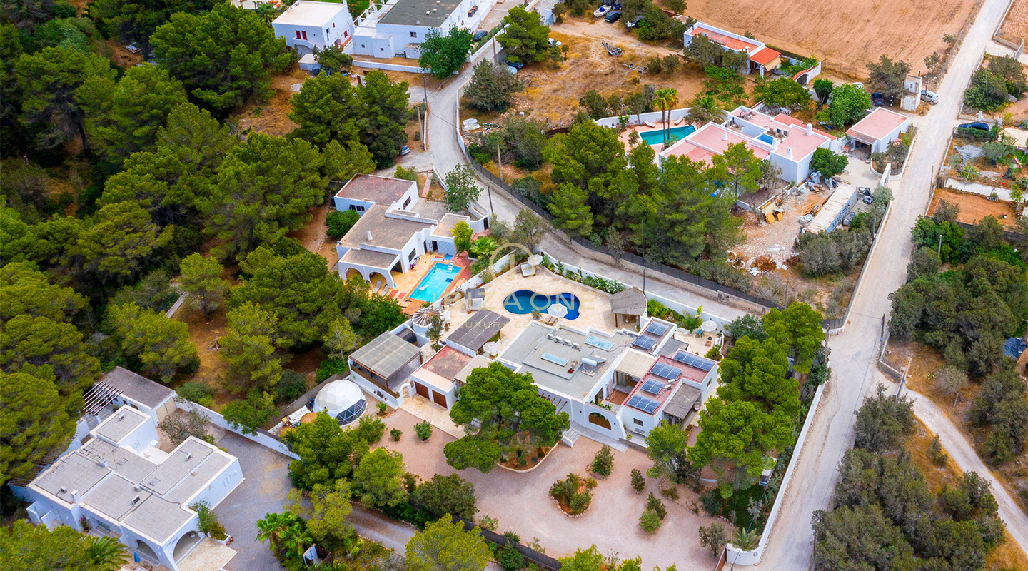 Villa de luxe bohème élégante avec vue sur le coucher du soleil à vendre, Ibiza