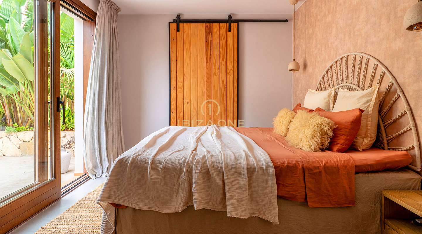 Elegante villa bohémien di lusso con vista sul tramonto in vendita, Ibiza