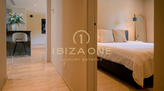 Appartement luxueux et élégant au rez-de-chaussée avec espace, lumière et intimité à vendre, Ibiza