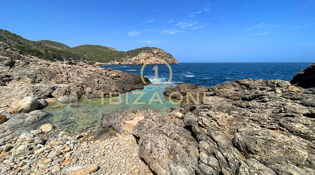 Villa di lusso in prima linea con accesso privato al mare in vendita, Ibiza