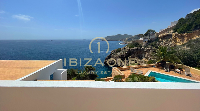 Luxuriöse Villa in erster Linie mit privatem Zugang zum Meer zu verkaufen, Ibiza