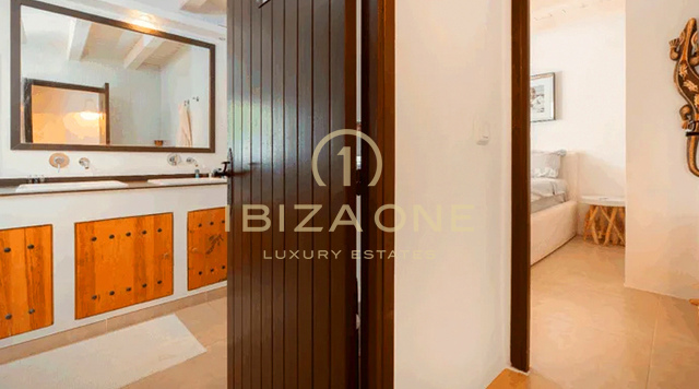 Villa de luxe confortable de style finca à vendre près d'Ibiza, Ibiza